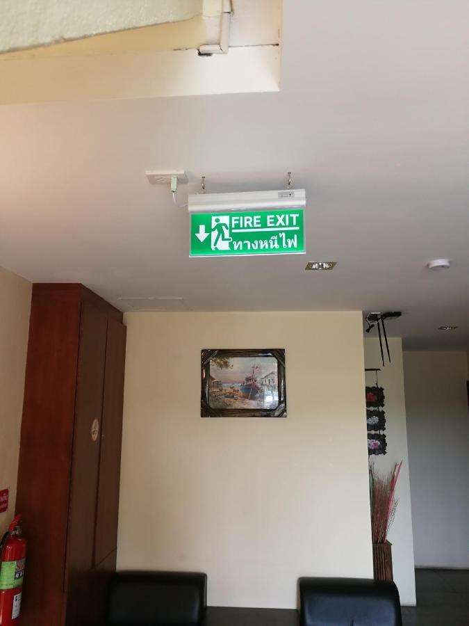 De Nawarat Chiangmai Boutique Apartment 치앙마이 외부 사진